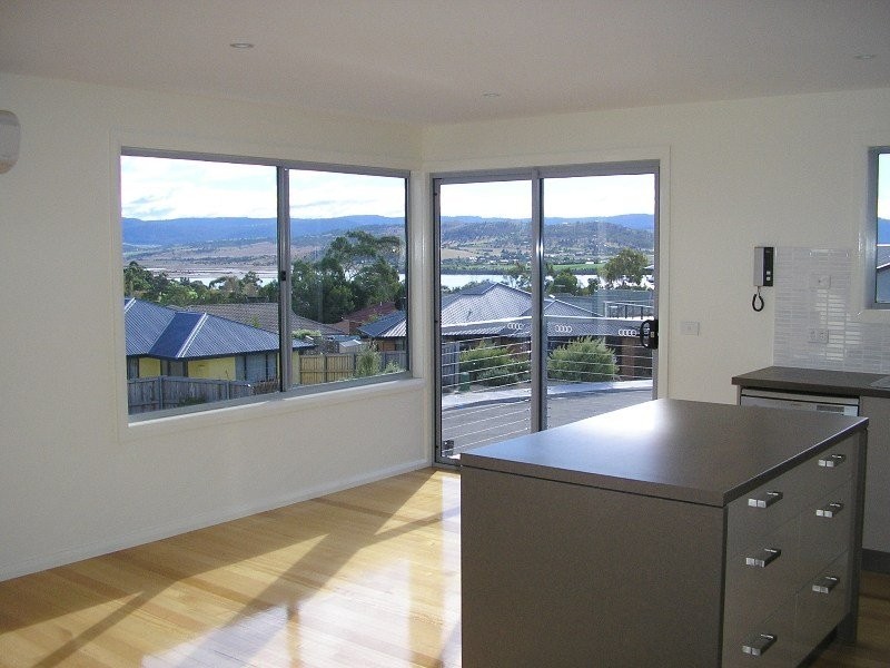1/20 North Sun Place, Midway Point TAS 7171