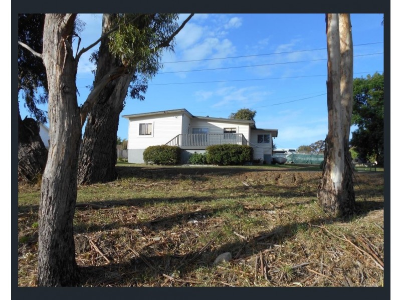 35 Esplanade East, Triabunna TAS 7190