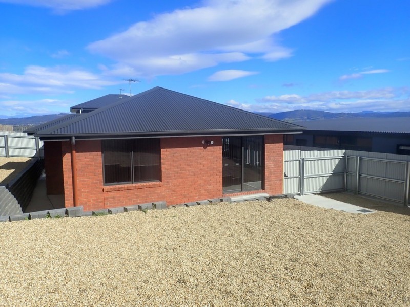 2/3 Suva Street, Midway Point TAS 7171
