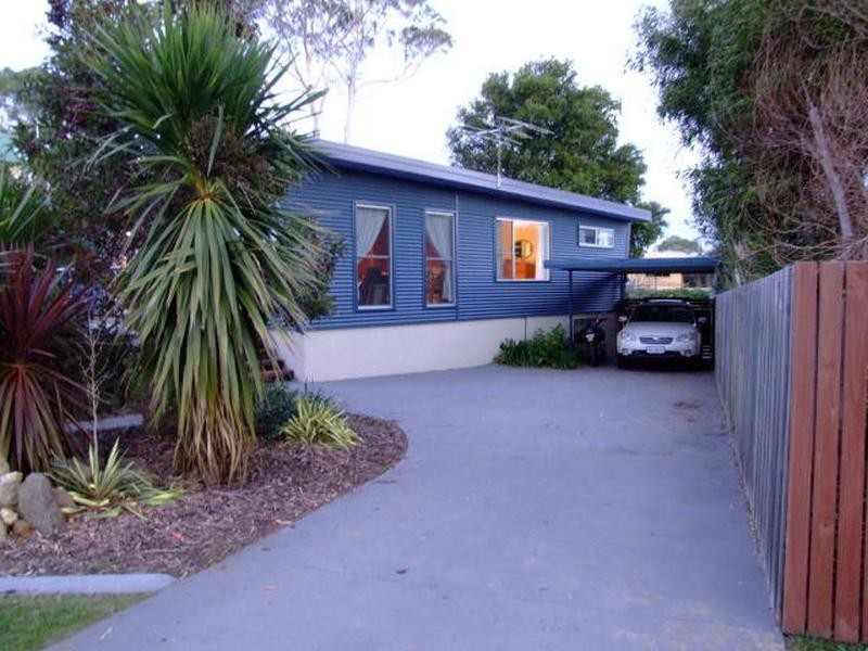 4 Carbarita Street, Lauderdale TAS 7021