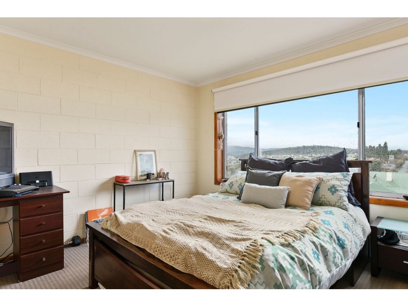 Unit 4/67 Giblin Street, Lenah Valley TAS 7008
