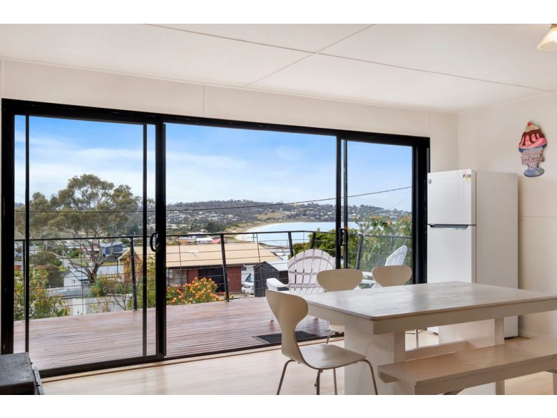 8 Little Falcon Street, Primrose Sands TAS 7173