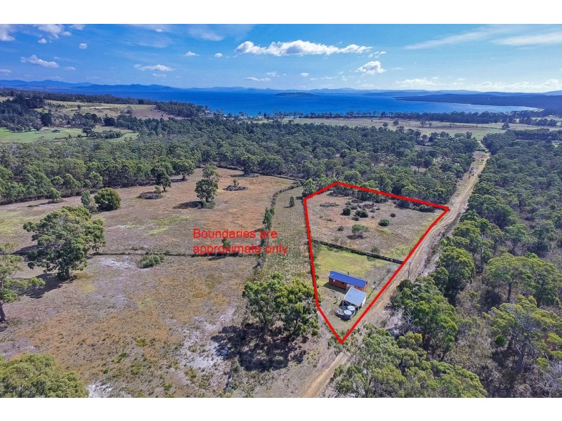 315 Gwandalan Road, Sloping Main TAS 7186