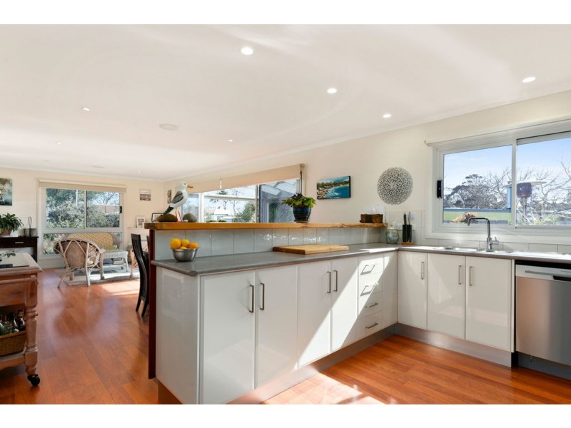 30 First Avenue, Dodges Ferry TAS 7173