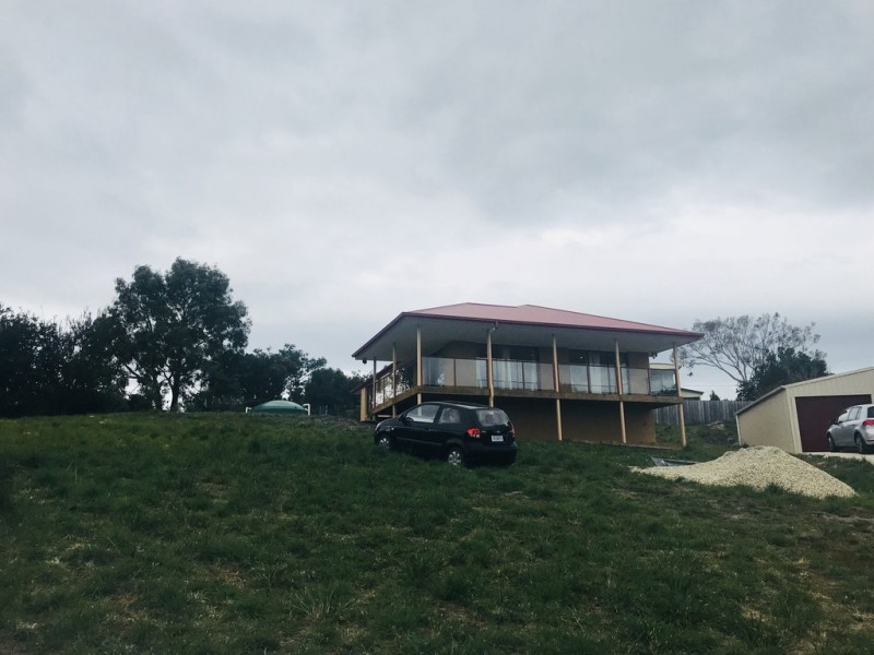 8 Clover Court, Carlton TAS 7173