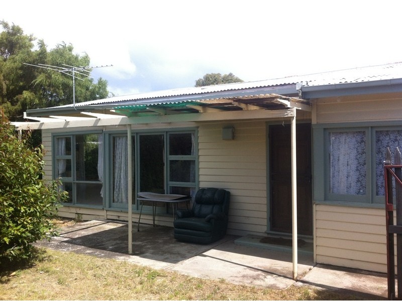 15 Erle Street, Carlton TAS 7173