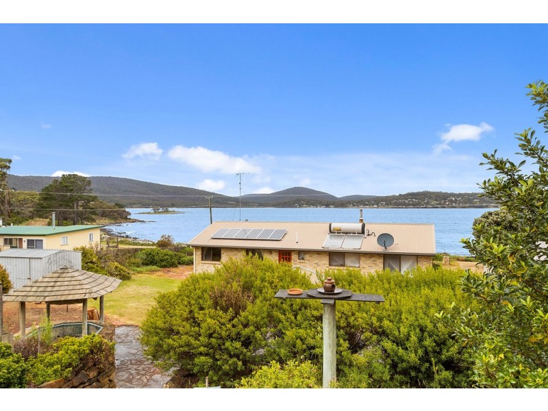 144 Apex Point Road, White Beach TAS 7184
