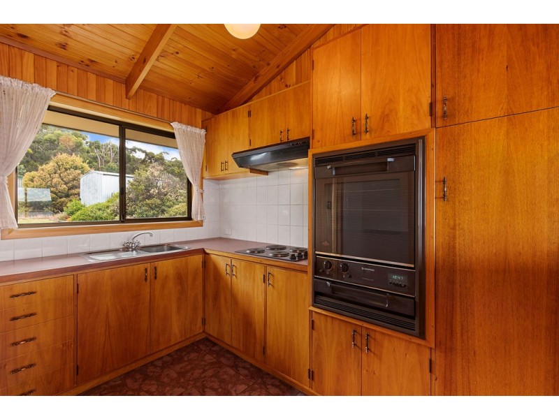 144 Apex Point Road, White Beach TAS 7184