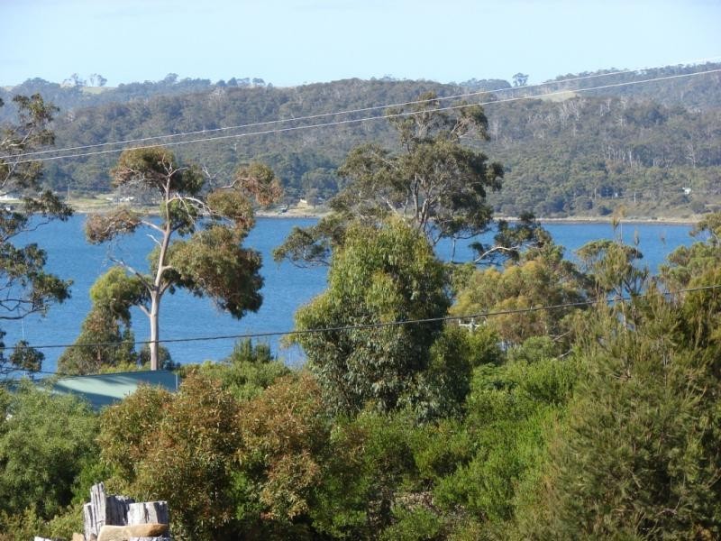 43 Free st, White Beach TAS 7184