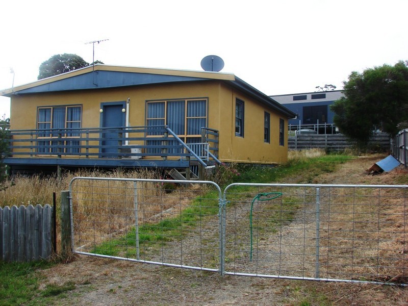 17 Blackwood Court, White Beach TAS 7184