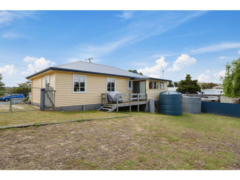 4 Fifth Avenue, Dodges Ferry TAS 7173