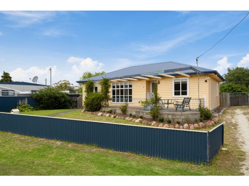 4 Fifth Avenue, Dodges Ferry TAS 7173