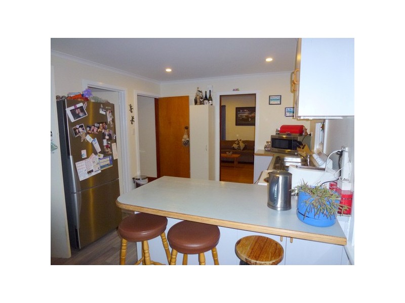 8 Cross Street, Midway Point TAS 7171