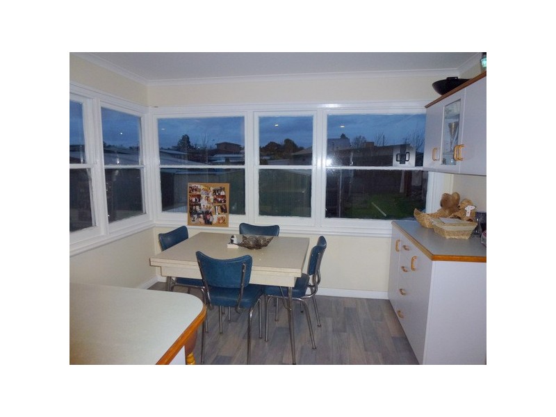 8 Cross Street, Midway Point TAS 7171