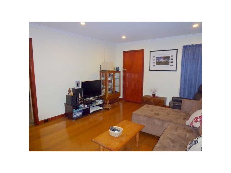 8 Cross Street, Midway Point TAS 7171