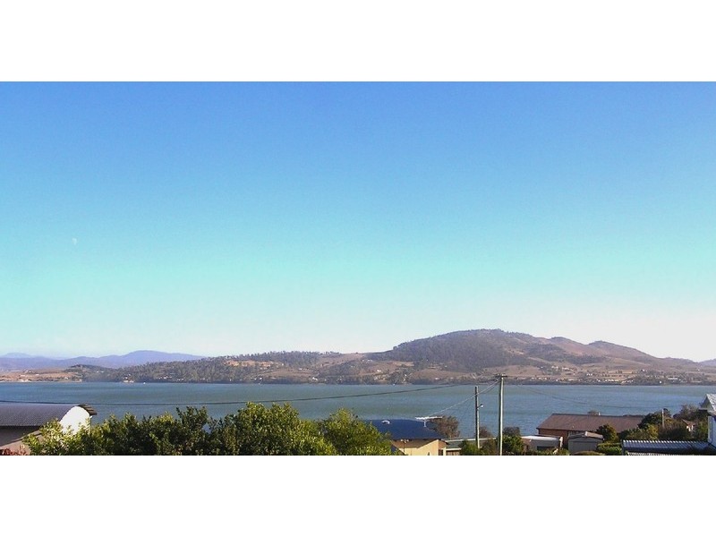 4 Brady Street, Midway Point TAS 7171