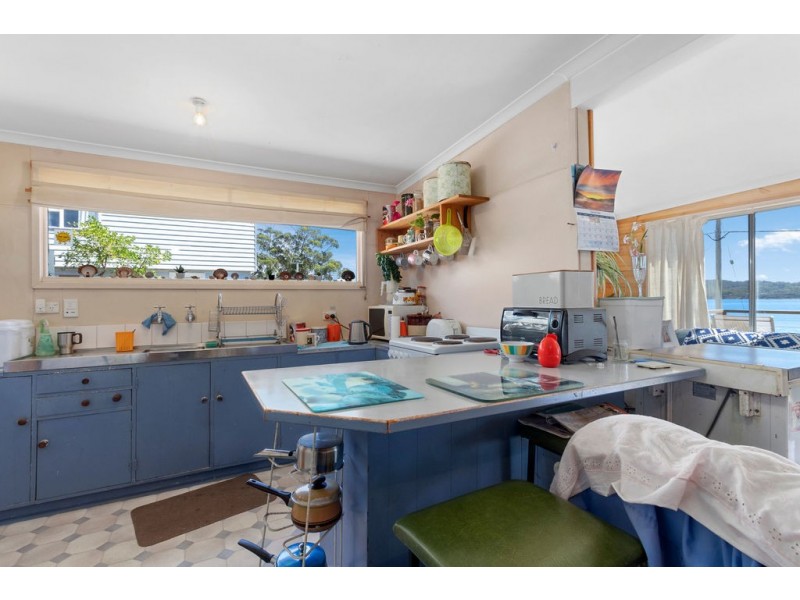 27 Batchelor Street, White Beach TAS 7184