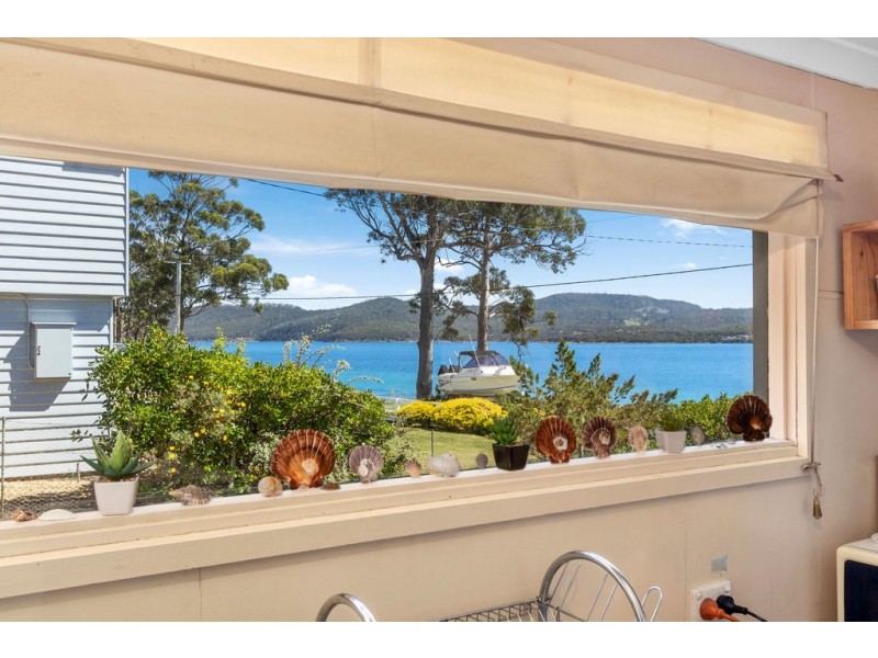 27 Batchelor Street, White Beach TAS 7184