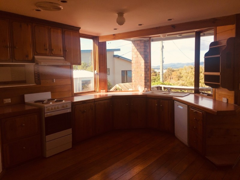 35 Penna Road, Midway Point TAS 7171