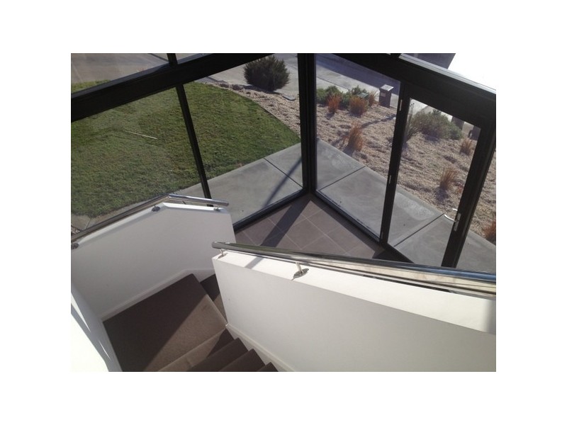 1/33 Dunbarton Drive, Geilston Bay TAS 7015