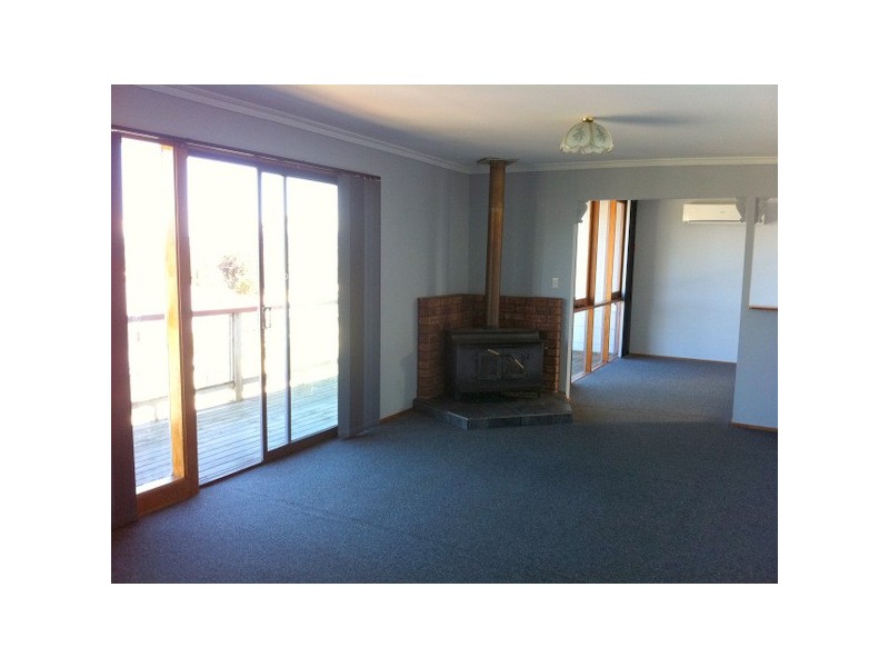 2 Hoffman Street, Midway Point TAS 7171