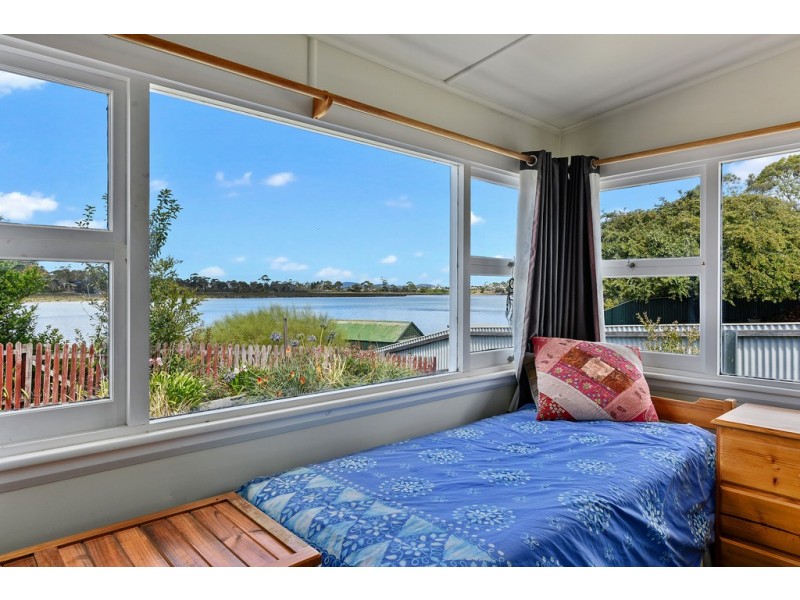 29 Erle Street, Carlton River TAS 7173