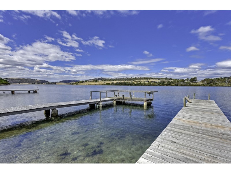 29 Erle Street, Carlton River TAS 7173