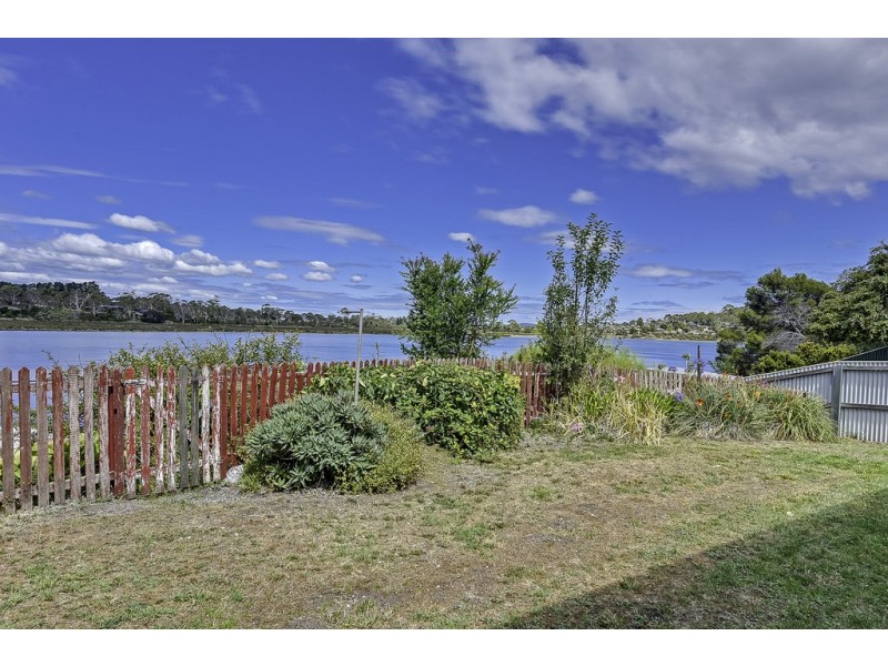 29 Erle Street, Carlton River TAS 7173
