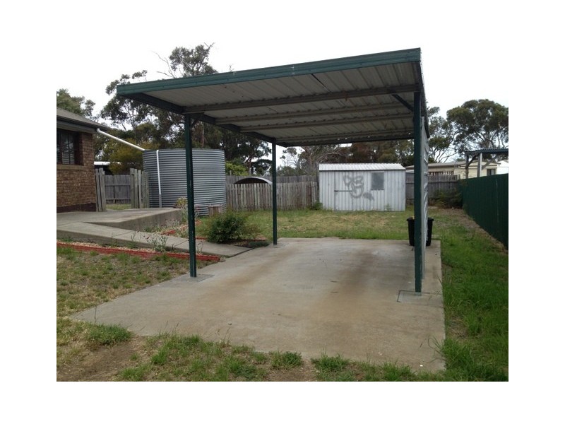 8 Oak Street, Primrose Sands TAS 7173