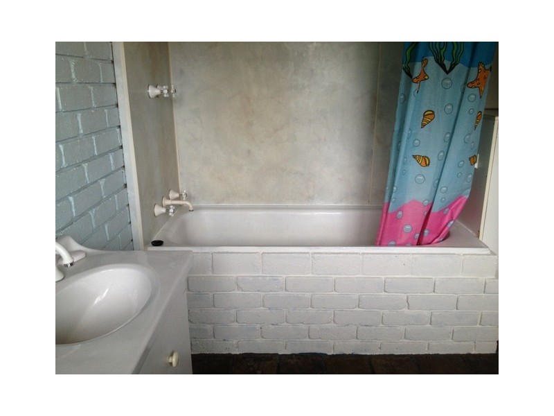 8 Oak Street, Primrose Sands TAS 7173