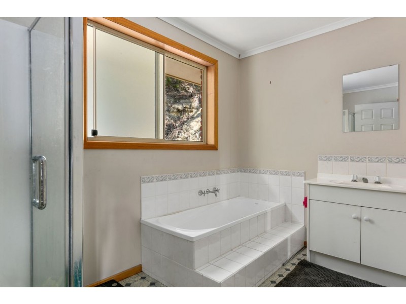 13 Grevillea Avenue, Old Beach TAS 7017