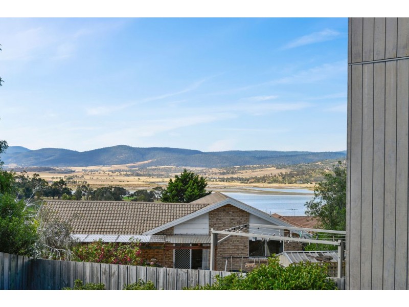 Unit 2/5 Northsun Place, Midway Point TAS 7171