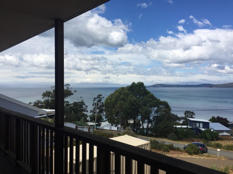 9 Broom Street, Primrose Sands TAS 7173