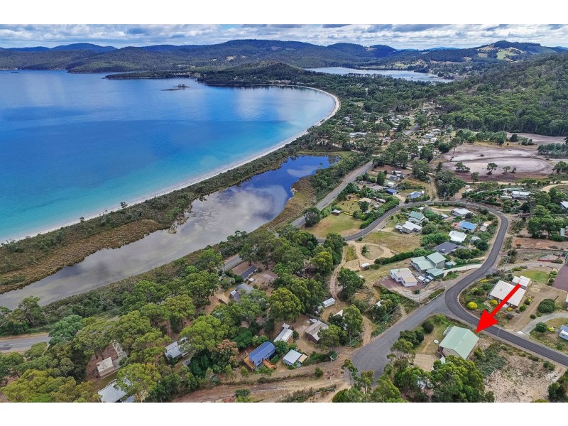 56 Lagoon Road, White Beach TAS 7184