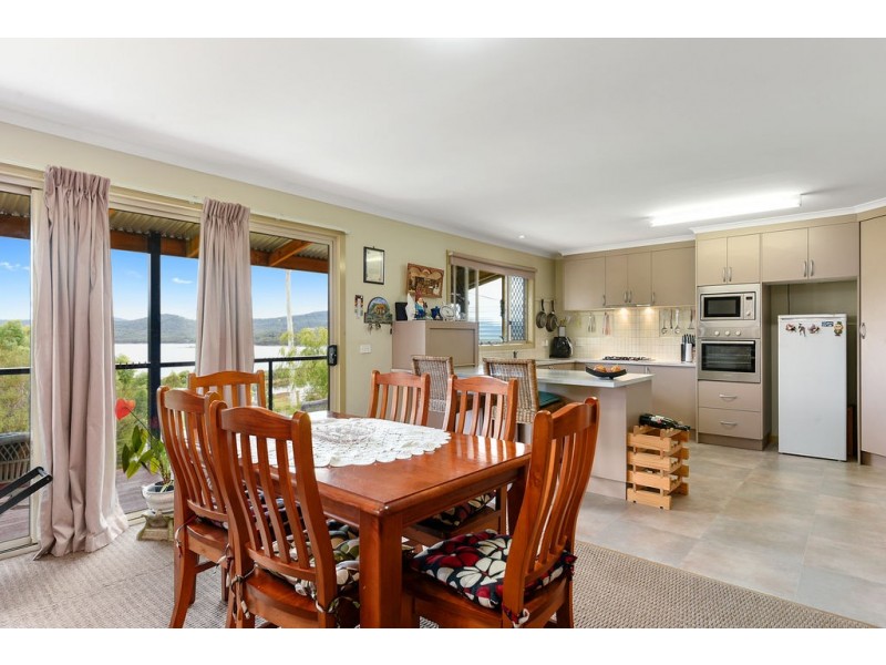 56 Lagoon Road, White Beach TAS 7184