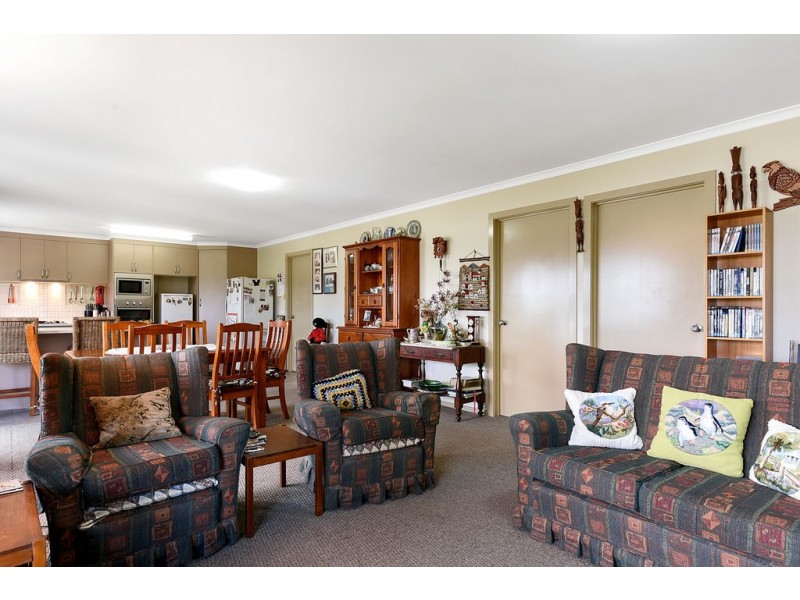 56 Lagoon Road, White Beach TAS 7184