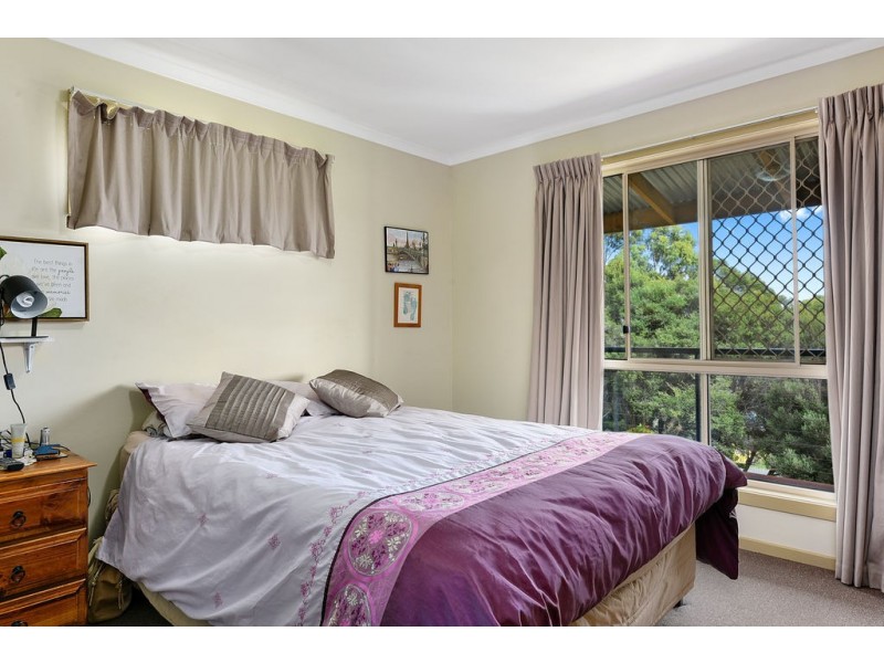 56 Lagoon Road, White Beach TAS 7184