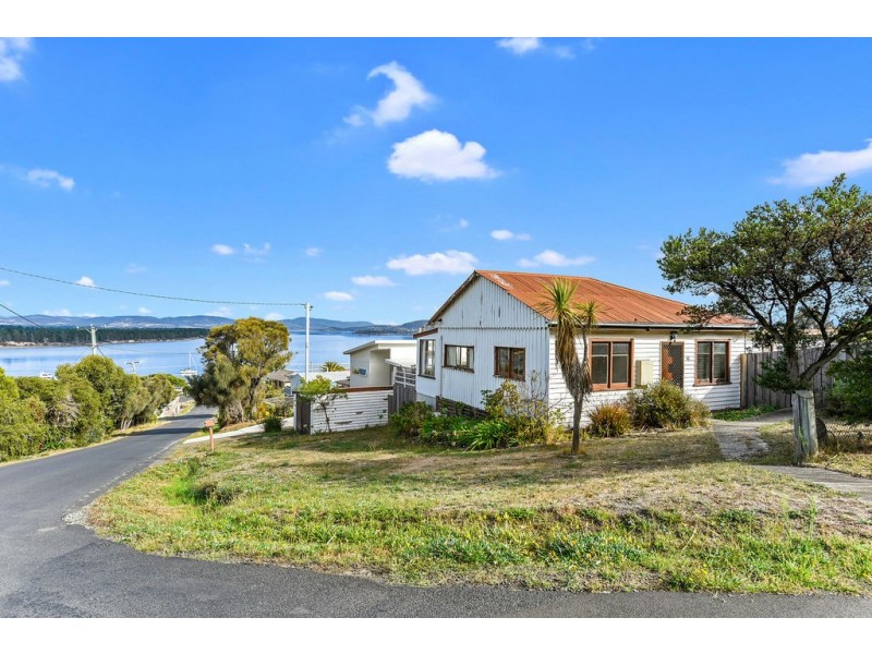 10 Mary Street, Lewisham TAS 7173