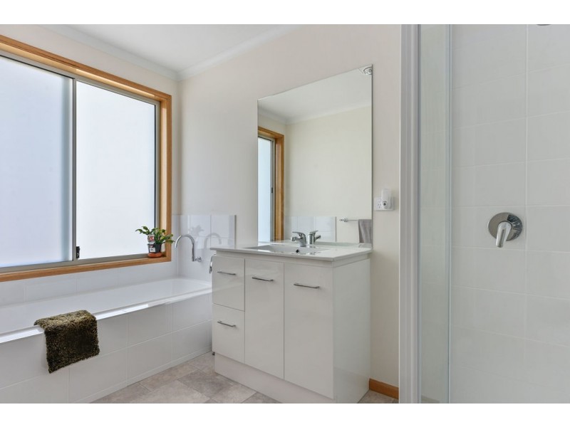 12 Boathouse Rise, Lewisham TAS 7173