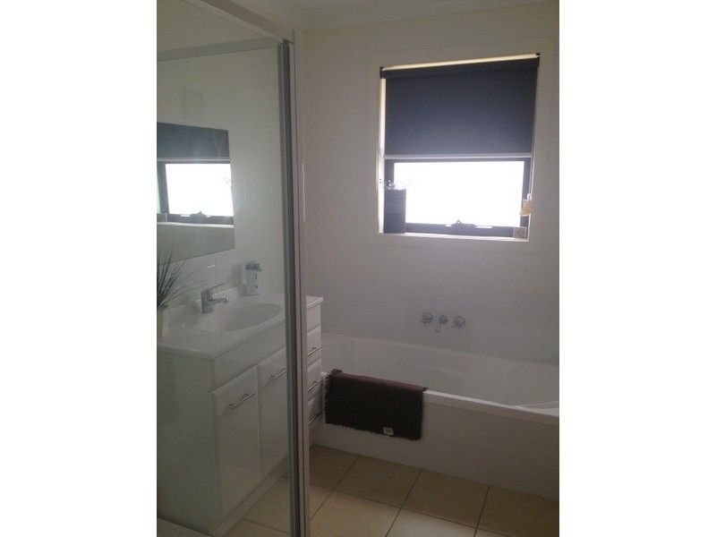 2/636 Oceana Drive, Tranmere TAS 7018