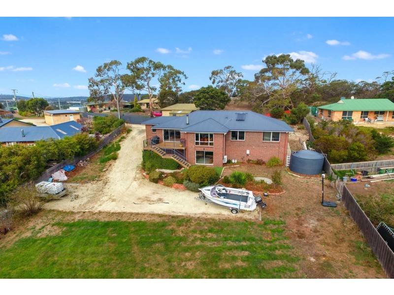 11 Hilltop Place, Dodges Ferry TAS 7173