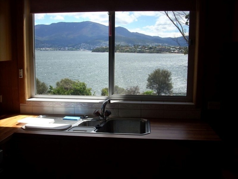 2/3 Alexandra Esplanade, Bellerive TAS 7018