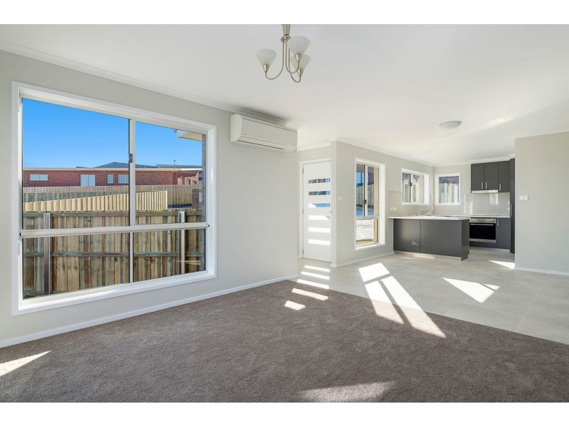 Units 1and2, 17 Horizon Drive, Sorell TAS 7172