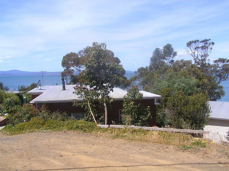 137 Linden Road, Primrose Sands TAS 7173