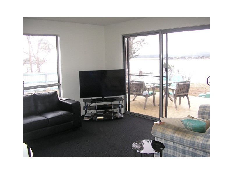 86 Bay Road, Boomer Bay TAS 7177