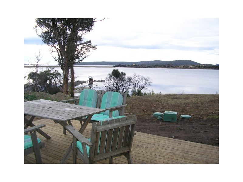 86 Bay Road, Boomer Bay TAS 7177