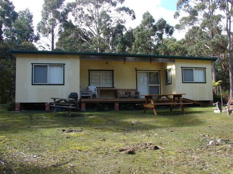 221 Old Jetty rd, Eaglehawk Neck TAS 7179