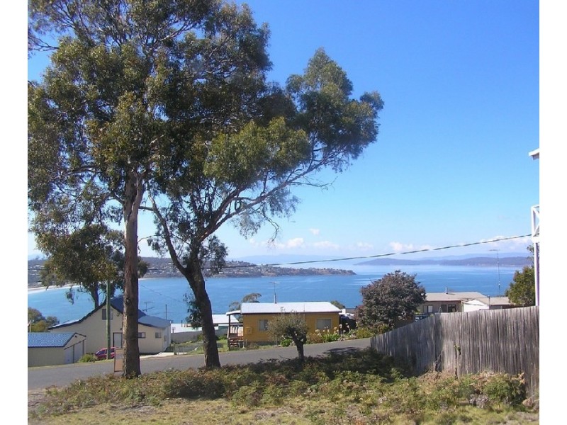 9 HARRIER STREET, Primrose Sands TAS 7173