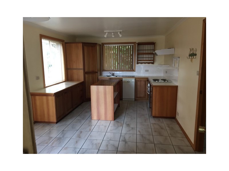41 Robin Court, Lindisfarne TAS 7015