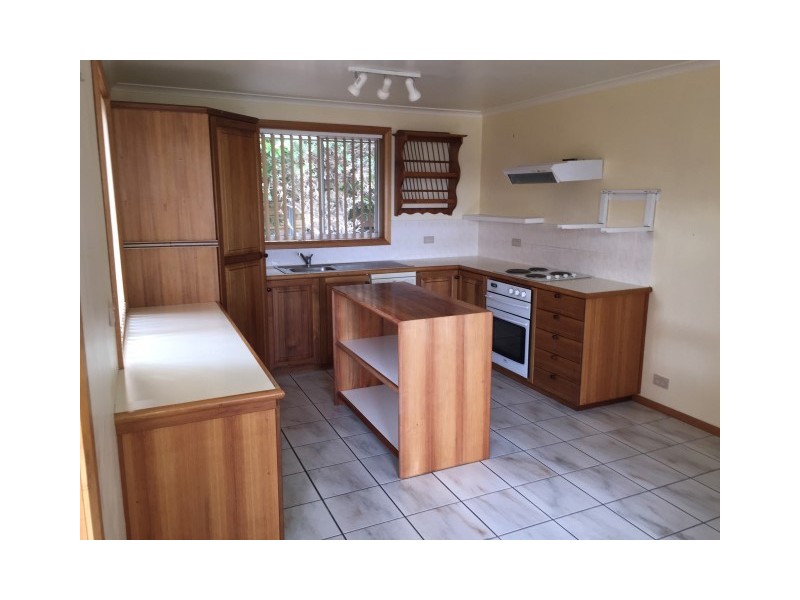 41 Robin Court, Lindisfarne TAS 7015